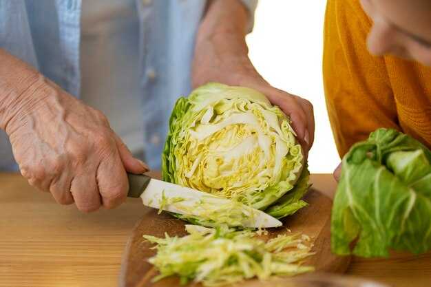 Салат с пекинской капустой и курицей: простой рецепт