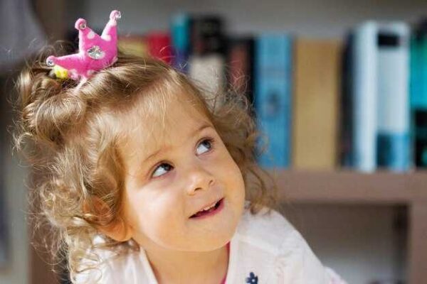 Символика имени Мира для девочки и его значение в разных культурах