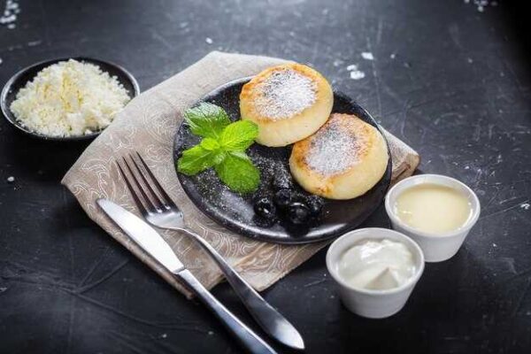 Как легко и вкусно приготовить сырники из свежего творога по простому рецепту