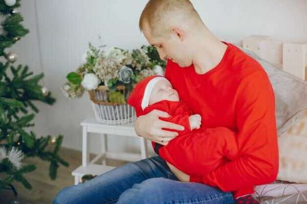 Чувства матери при первых движениях малыша в её животе и их значение для беременности