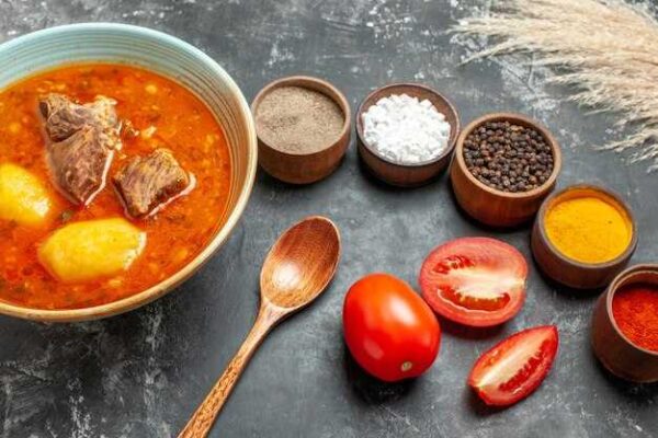 Классический рецепт супа харчо из говядины с рисом и томатной пастой пошагово